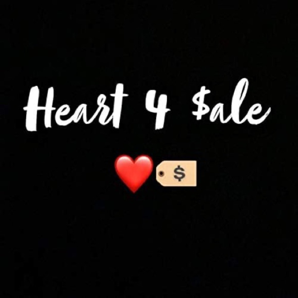 ❤️ for closet sales, lives & new inventory updates - Picture 1 of 1